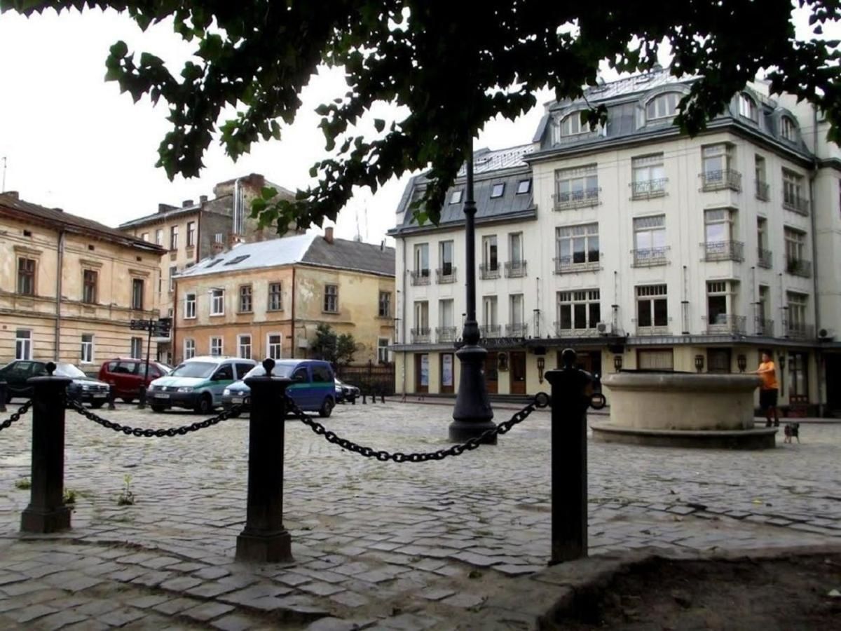 Апартаменты Економ Апартаменти в історичному дворику в старому центрі Львова Львов-11